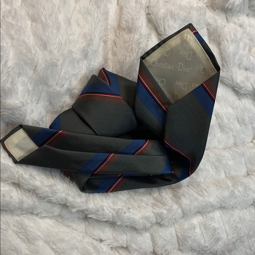 🌹VINTAGE Christian Dior SIGNATURE AUTHENTIC Charcoal Tie with Blue & Red Stripes - Picture 12 of 13